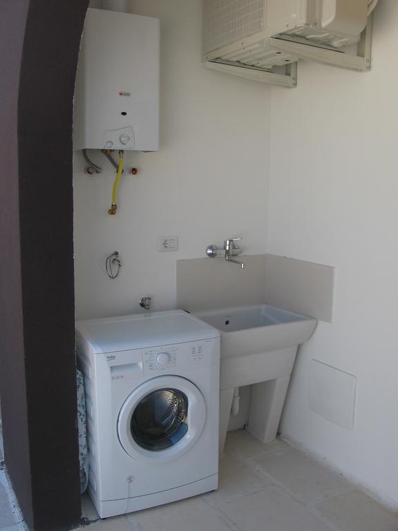 Euroitalia Apartments Giurdignano Bagian luar foto