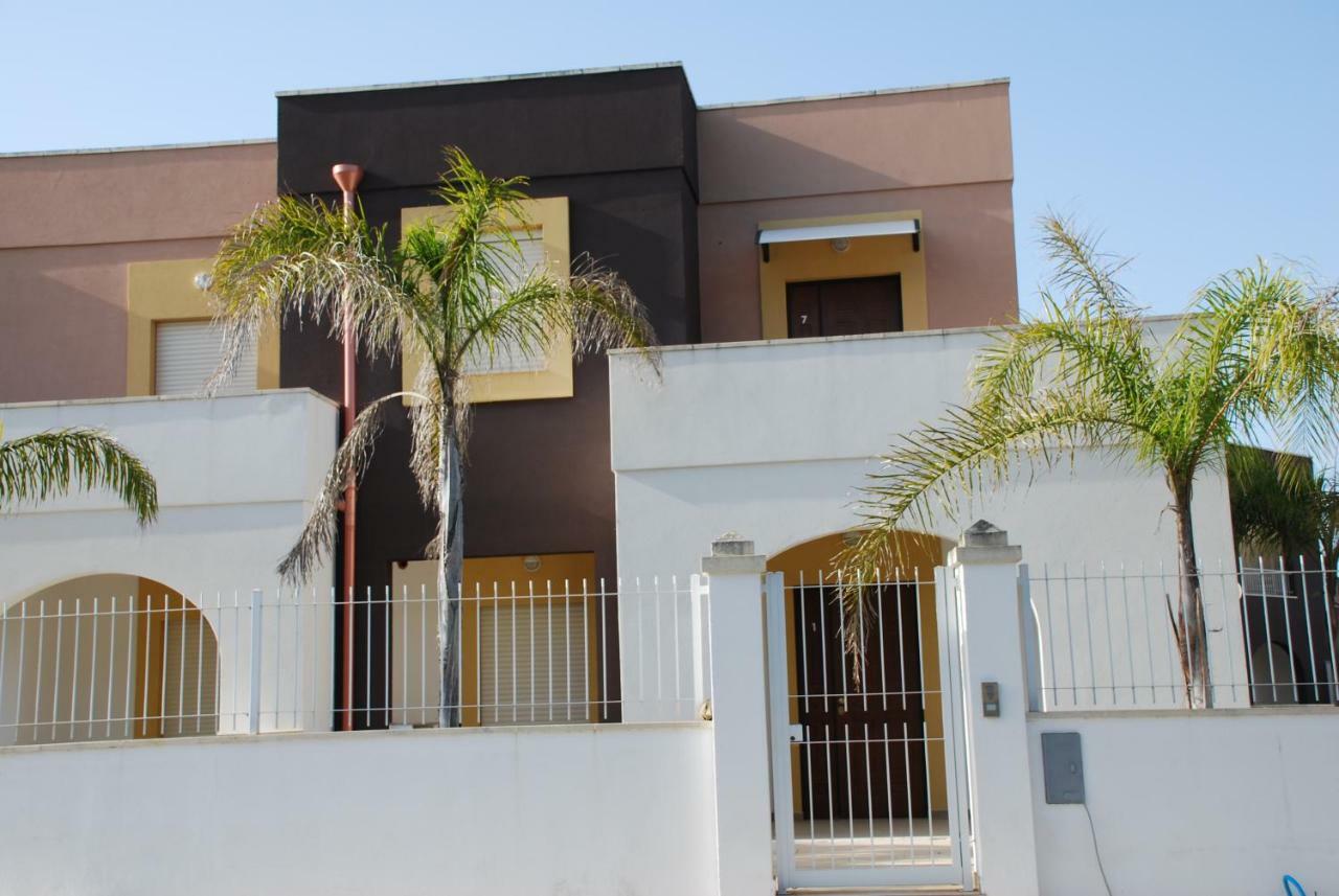 Euroitalia Apartments Giurdignano Bagian luar foto