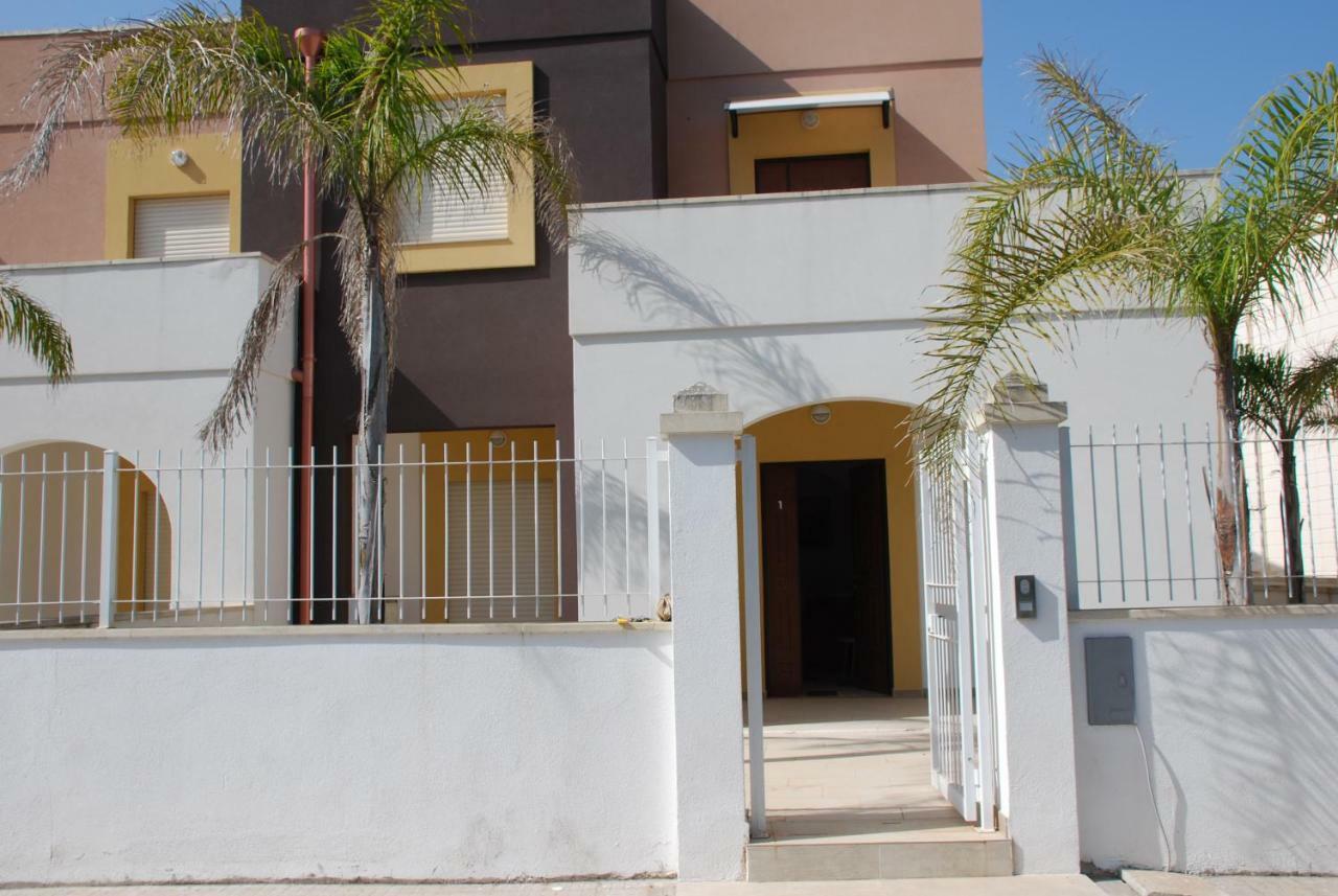 Euroitalia Apartments Giurdignano Bagian luar foto