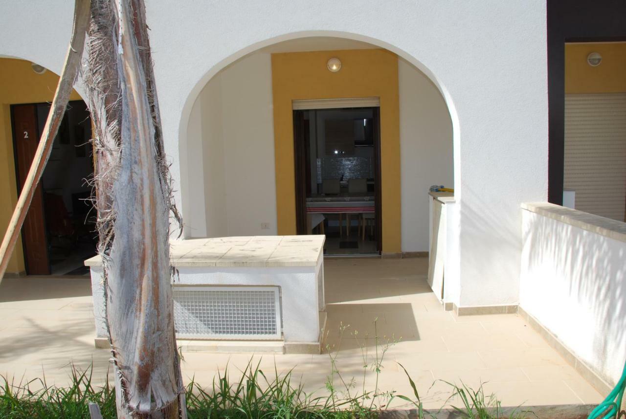 Euroitalia Apartments Giurdignano Bagian luar foto
