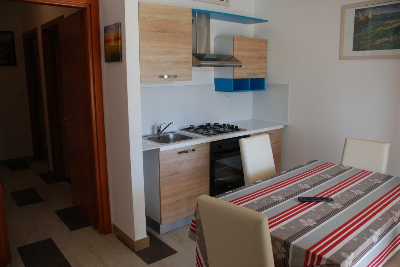 Euroitalia Apartments Giurdignano Bagian luar foto