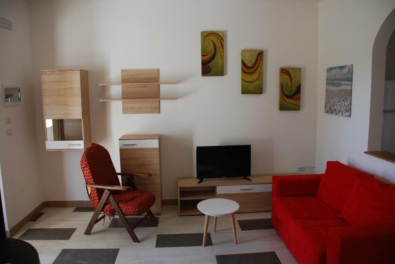 Euroitalia Apartments Giurdignano Bagian luar foto